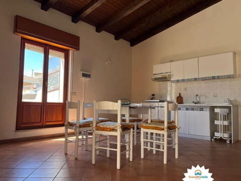 Kitchen or kitchenette, kitchen
