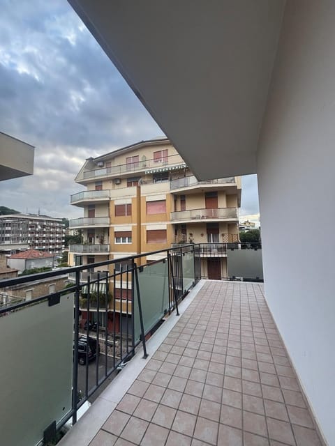 Day, Balcony/Terrace, City view