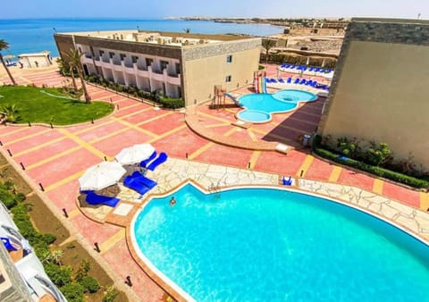 Property building, Day, Natural landscape, Bird's eye view, Pool view, Sea view, Swimming pool, Swimming pool, sunbed