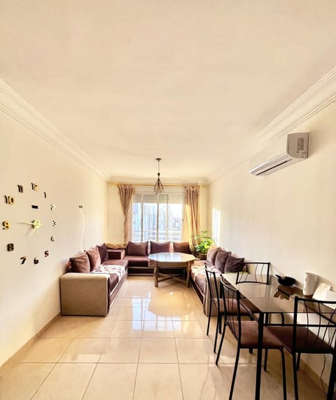 Living room, Dining area, air conditioner