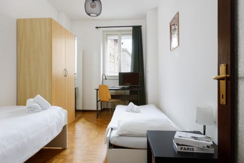 Bed, TV and multimedia, Living room, Photo of the whole room, Seating area, Bedroom, hair dresser, towels, wardrobe, air conditioner