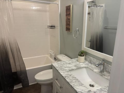 Gated 2BR in Greenville wVibes Apartment in Greenville