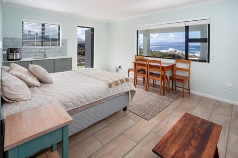 Bed, Photo of the whole room, Bedroom, Sea view