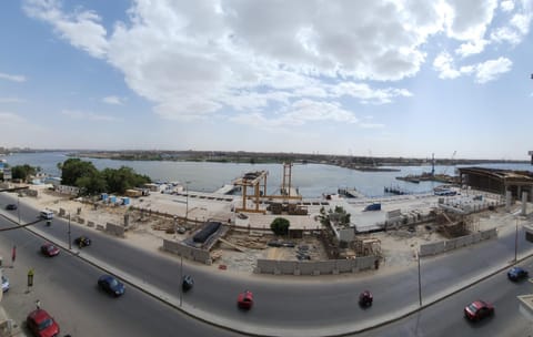 Day, Neighbourhood, Bird's eye view, City view, River view, Location