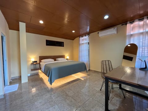 4BR home in the heart of Nusa Dua, walk to beach House in Kuta Selatan