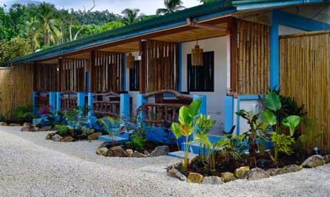 Property building, Day, Garden, Garden view