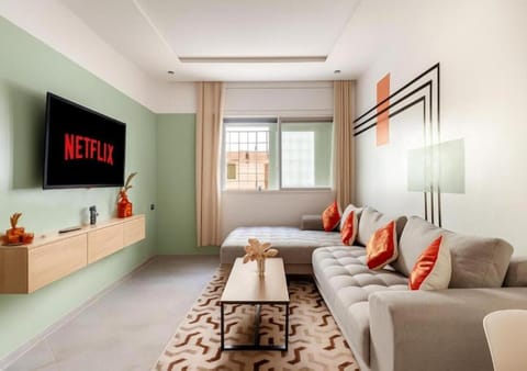 Communal lounge/ TV room, TV and multimedia, Living room, Seating area, Evening entertainment, air conditioner