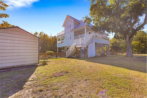 Luxury Beachside Haven with Pool and Elevator House in Long Beach