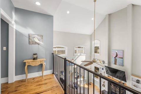 Luxury Beachside Haven with Pool and Elevator House in Long Beach