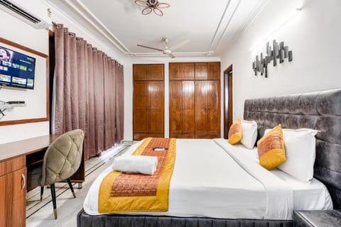 Bed, TV and multimedia, Bedroom, air conditioner
