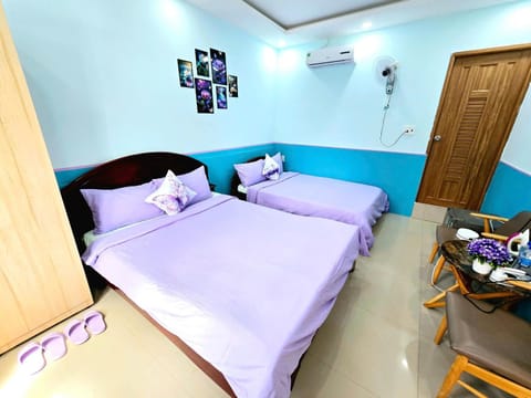 Bed, Photo of the whole room, Bedroom, towels, wardrobe