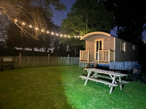 Property building, Natural landscape, Garden, Garden view