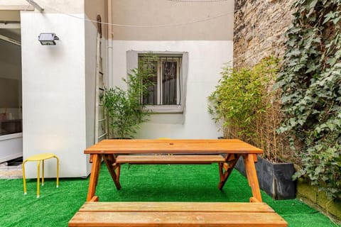 Patio, Garden, Dining area, Garden view