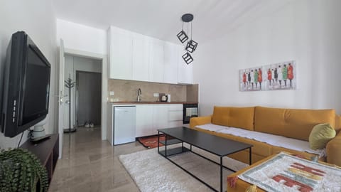 TV and multimedia, Kitchen or kitchenette, Living room