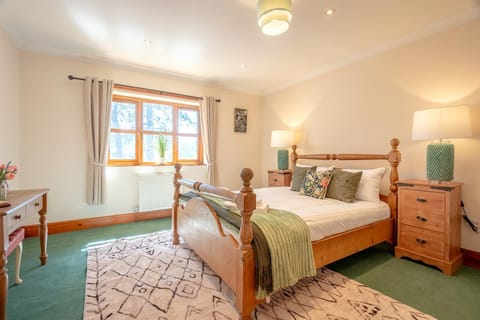 Pendle View Gatehouse Lakeside Stay House in Ribble Valley District