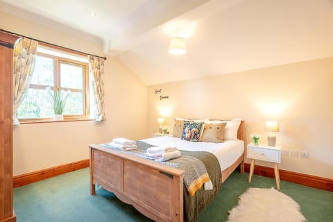 Pendle View Gatehouse Lakeside Stay House in Ribble Valley District