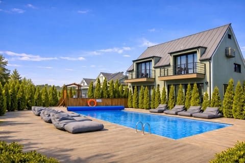Property building, Swimming pool