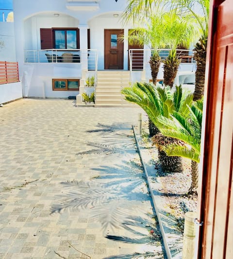 Property building, Garden view, Inner courtyard view, Parking