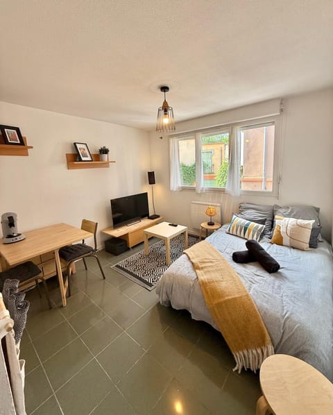 Living room, Photo of the whole room