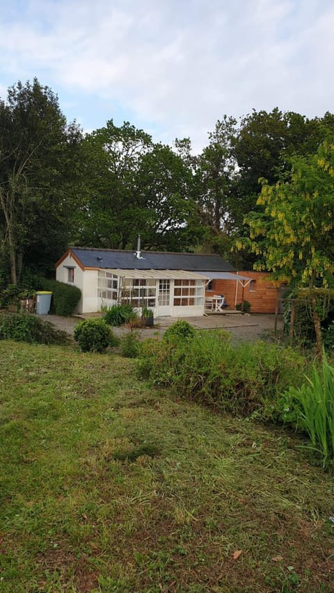 Property building, Spring, Day, Natural landscape, Garden, Garden view