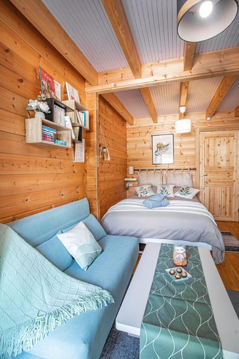 Bed, Library, Bedroom