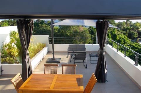 Patio, Balcony/Terrace, Seating area, Dining area