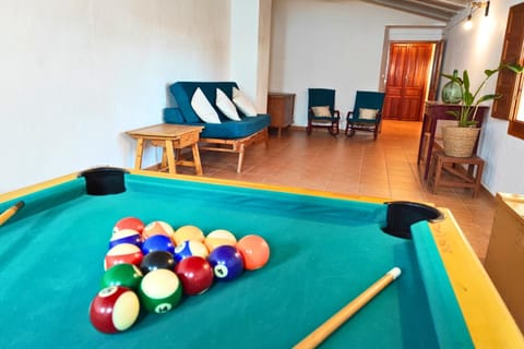 Billiard, Game Room, Living room