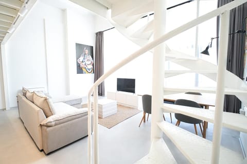 TV and multimedia, Living room, Seating area