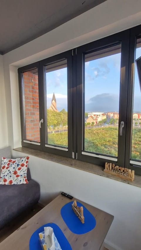 View (from property/room), Living room, City view, Landmark view