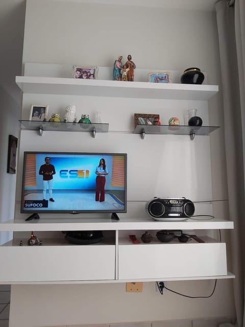 Communal lounge/ TV room, TV and multimedia, wardrobe