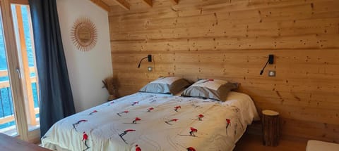 Chalet recent , 5 min télésiège de la Roche, virage 12 Chalet in Mâcot-la-Plagne