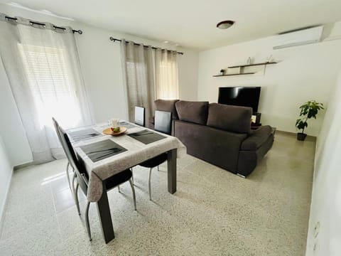TV and multimedia, Living room, Dining area