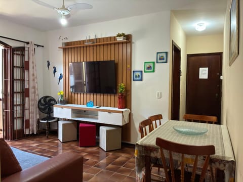 Communal lounge/ TV room, TV and multimedia, Living room, Dining area