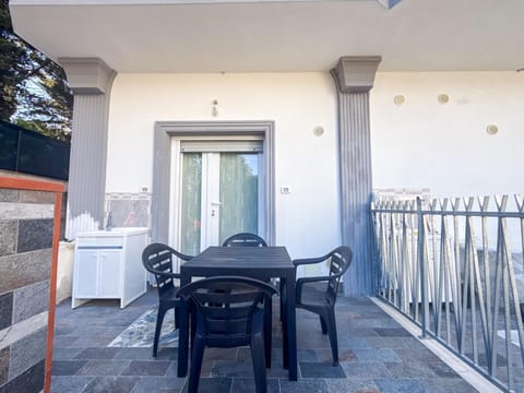 Property building, Balcony/Terrace