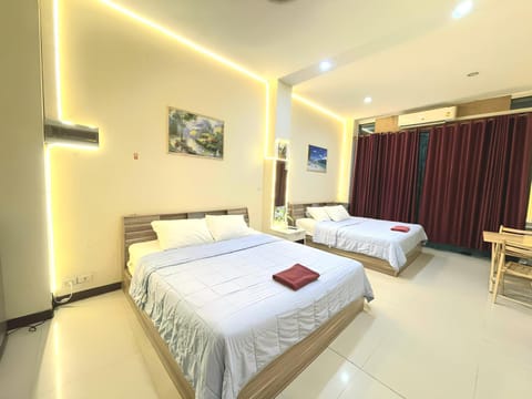 Photo of the whole room, Bedroom