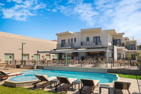 Property building, Swimming pool