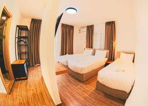 Bed, TV and multimedia, Photo of the whole room, Bedroom, hair dresser