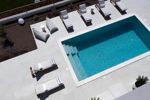 Day, Pool view, Swimming pool, sunbed