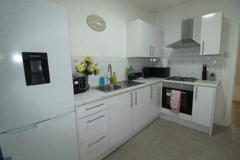 Wingate House Liverpool by Smart Corporate Stays House in Liverpool