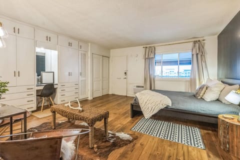 Cozy Studio for 2 Highly Walkable - Close to DT Apartment in Berry Hill