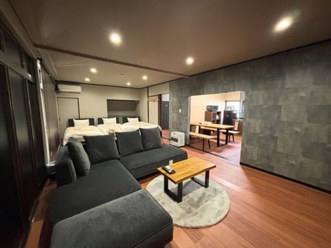 Bed, Living room