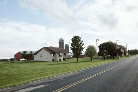 Broken Windmill Inn Ontario Farm Retreat House in Wisconsin