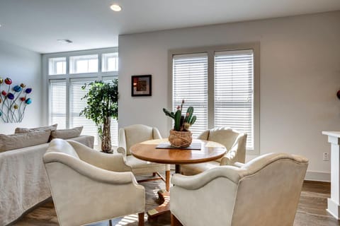 Quiet Condo - Prime Locale within mins to DT House in East Nashville