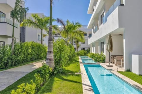 Patio, Garden, Garden view, Pool view