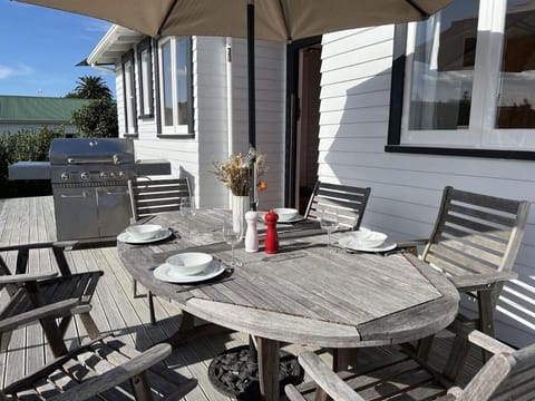 BBQ facilities, Balcony/Terrace, Dining area