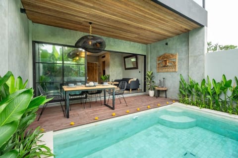 Patio, Swimming pool