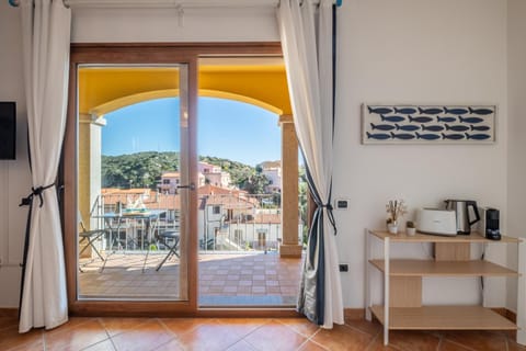 Patio, Day, View (from property/room), Balcony/Terrace, Dining area