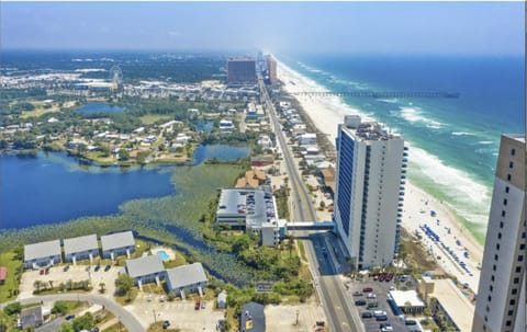 The Turtle House- Quiet complex, 2 BR/ 2 BA House in Panama City Beach