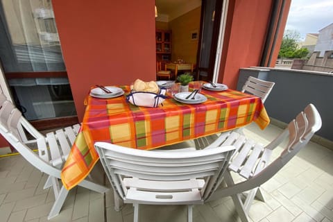 Balcony/Terrace, Balcony/Terrace, Dining area