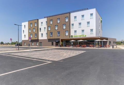 Property building, Balcony/Terrace